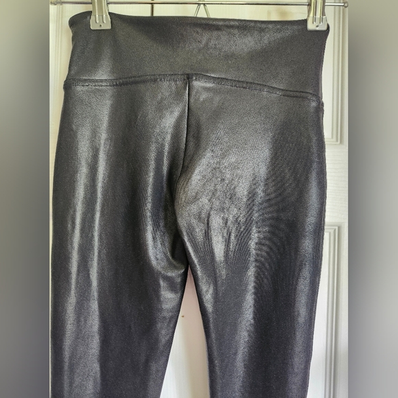 Spanx Faux Leather Leggings Size xs - Picture 10 of 10